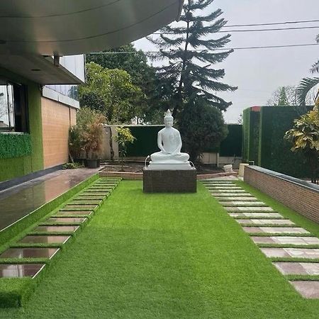 Sai Samrat Hotel Shirdi Buitenkant foto